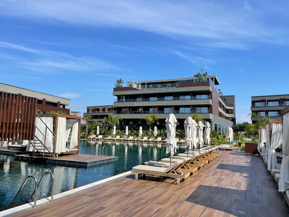 Außenansicht Jacaranda Luxury Resort