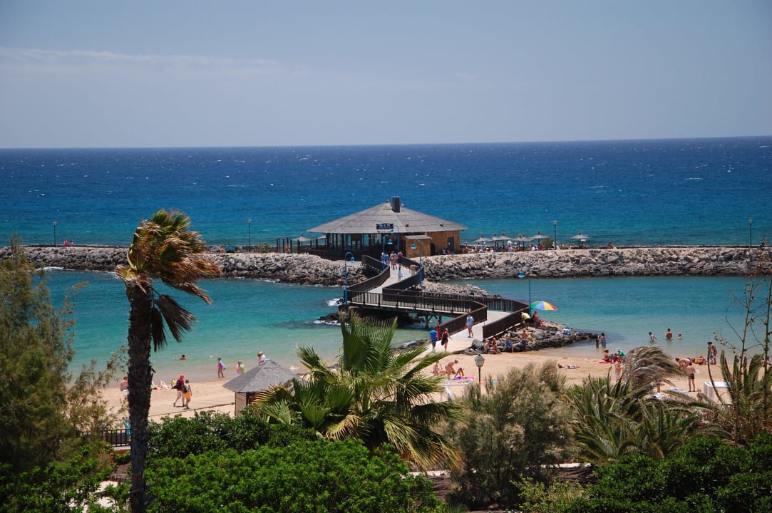 Widok z hotelu na plażę Elba Carlota Beach & Golf Resort