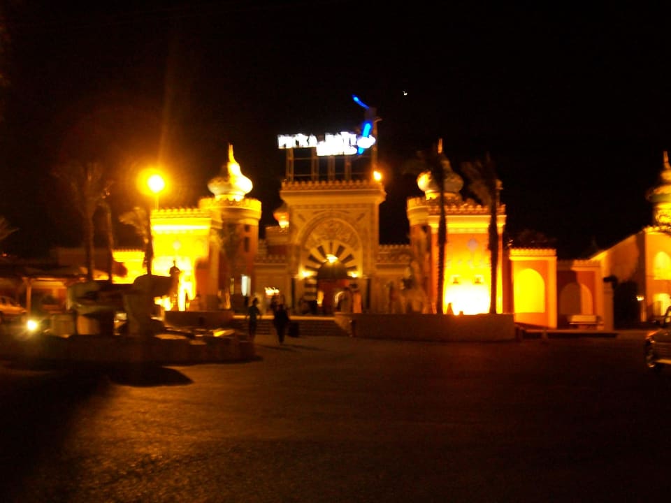 Wejście do hotelu Pickalbatros Alf Leila Wa Leila Resort - Neverland Hurghada