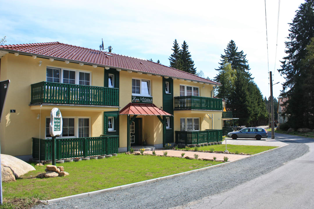 .Häuser Kirchblick, alle mit Südbalkon/Südterrasse Ferienanlage Zum Wildbach Schierke
