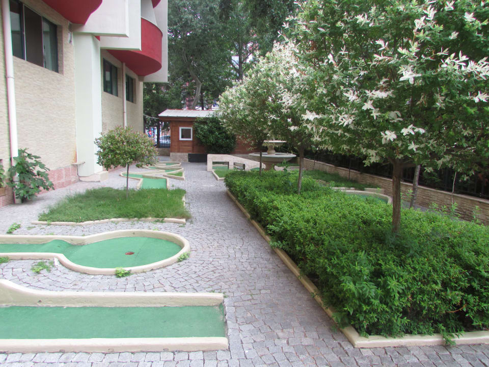 Minigolf  Hotel Mena Palace