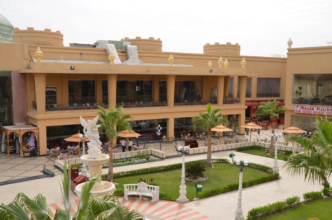 Restaurant Cleopatra Hotel Titanic Palace