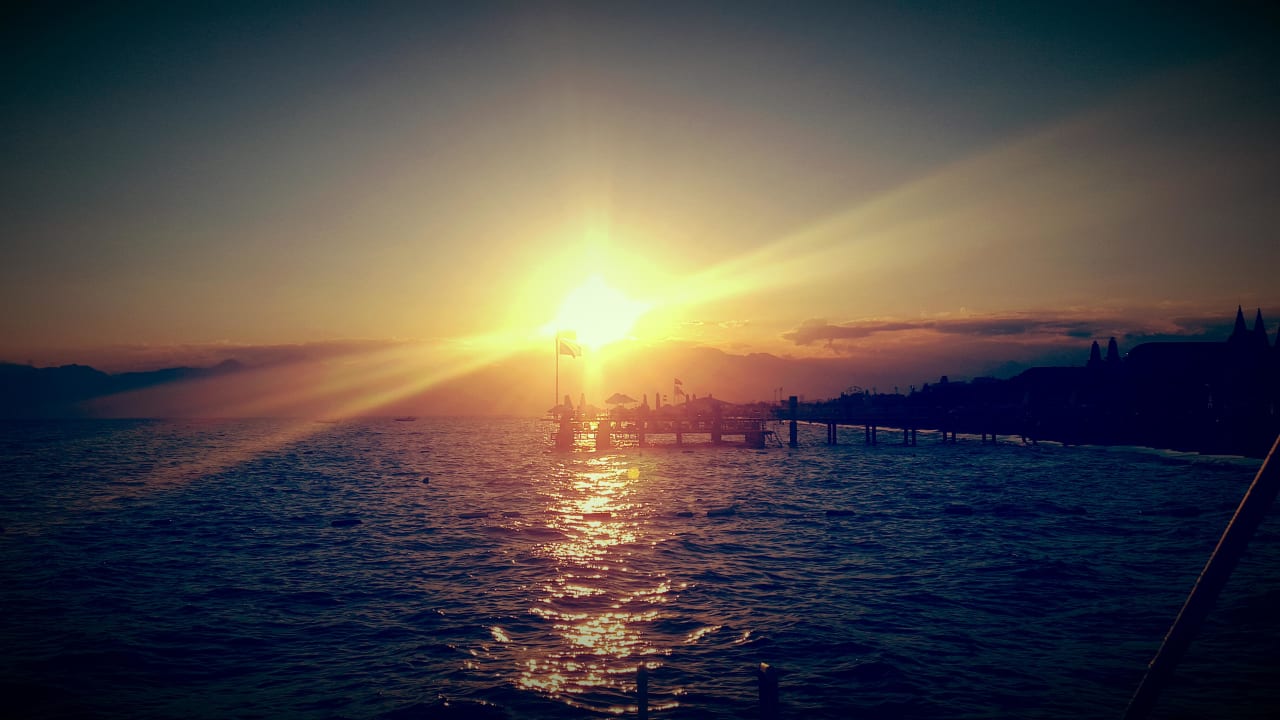 Sonnenuntergang auf dem Steg genießen  Sherwood Exclusive Lara