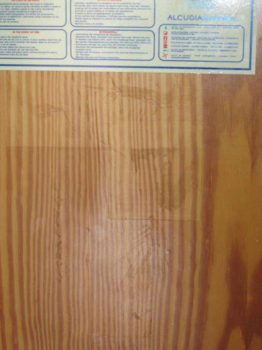 Zimmertür, siffig Alcudia Garden Aparthotel