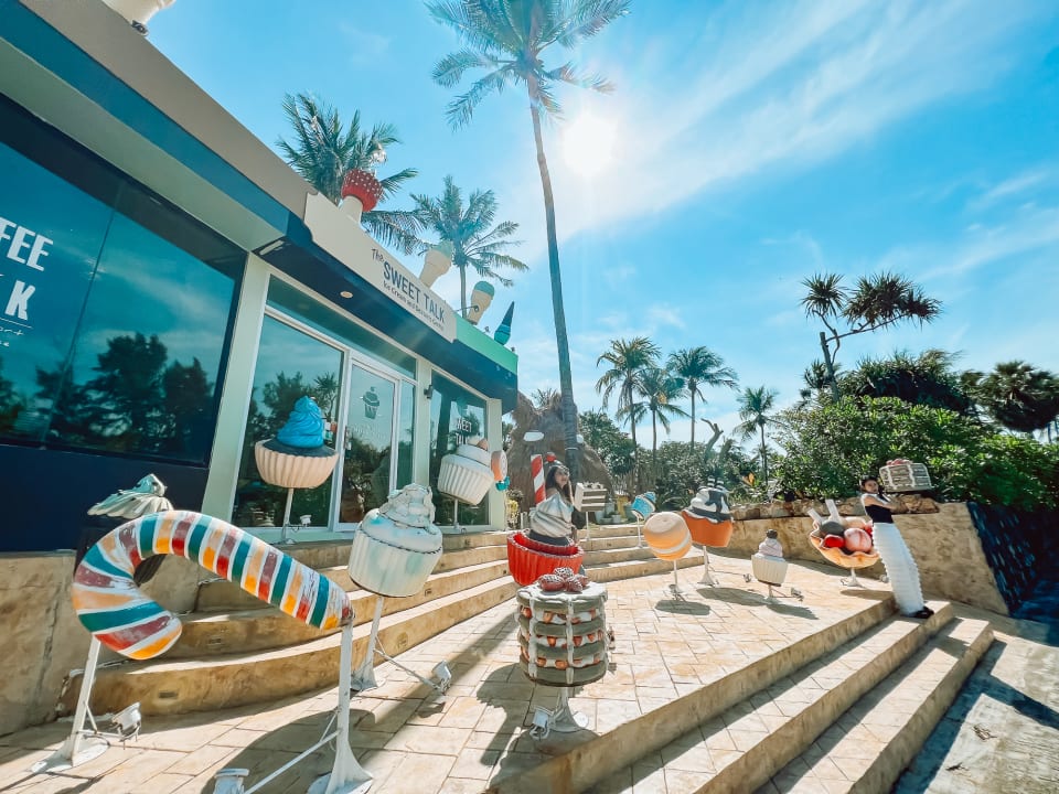 Gastro Thavorn Palm Beach Resort Phuket