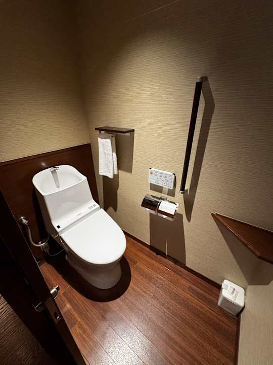 Zimmer Holiday Inn ANA Kanazawa Sky