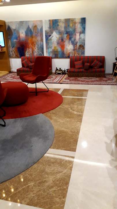 Lobby Holiday Inn Express Dubai Airport