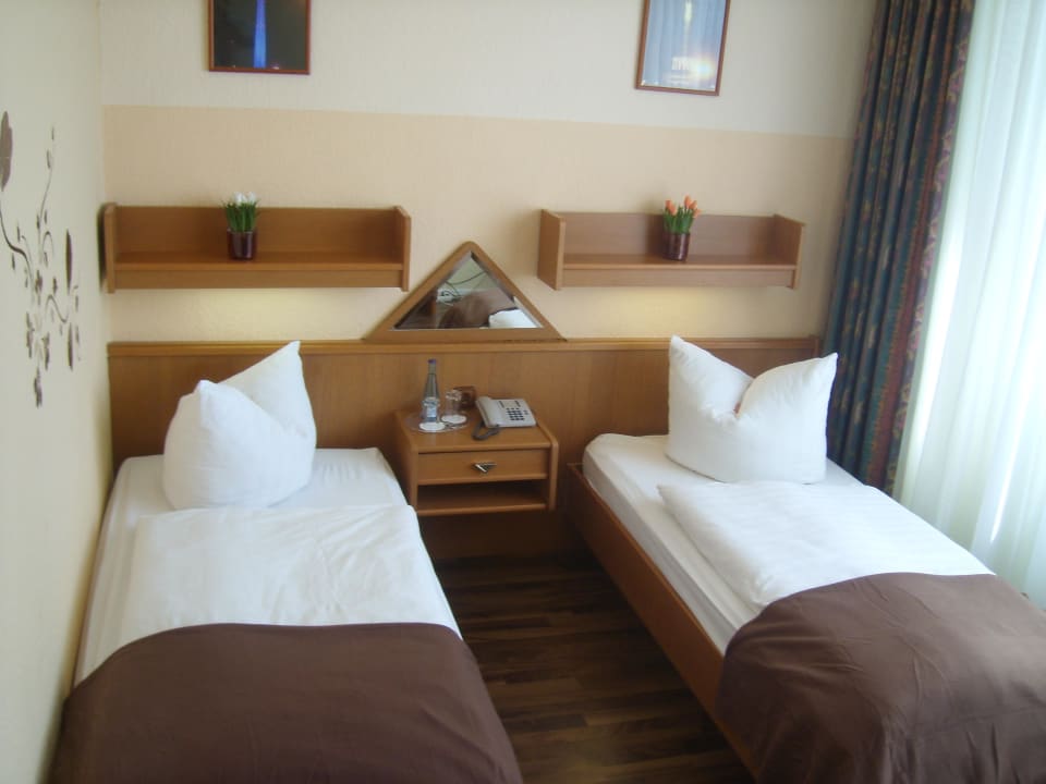 Doppelzimmer mit getrenntstehenden Betten Hotel Columbia