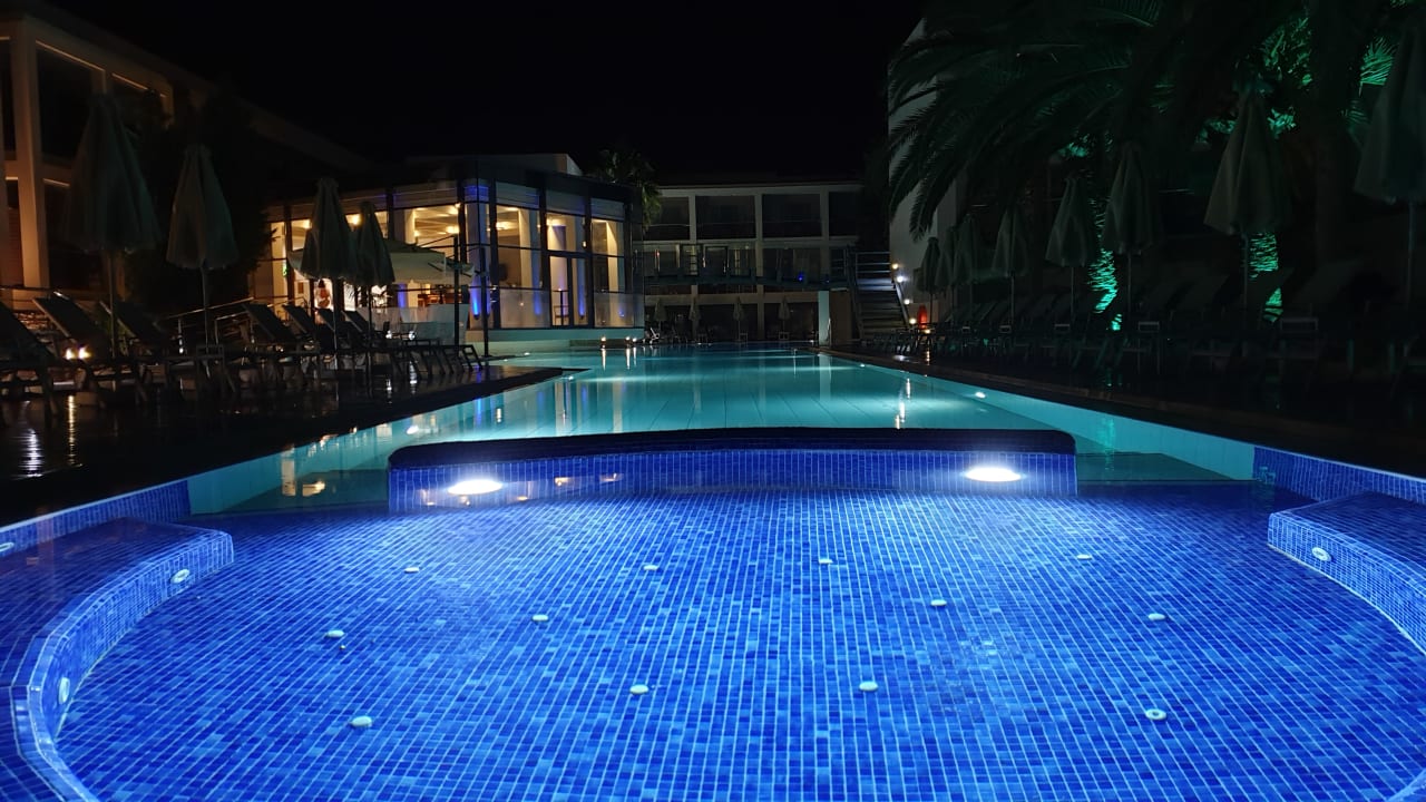Pool Hotel Minos Mare Beach
