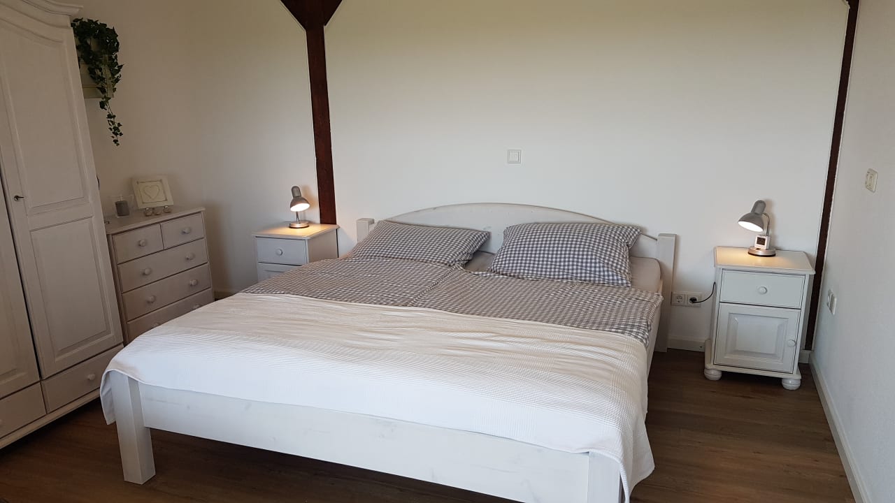 Zimmer Ferienhaus Hemenswarft direkt an der Nordsee mit Meerblick