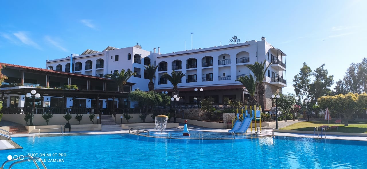 Außenansicht TUI SUNEO Chrissi Amoudia