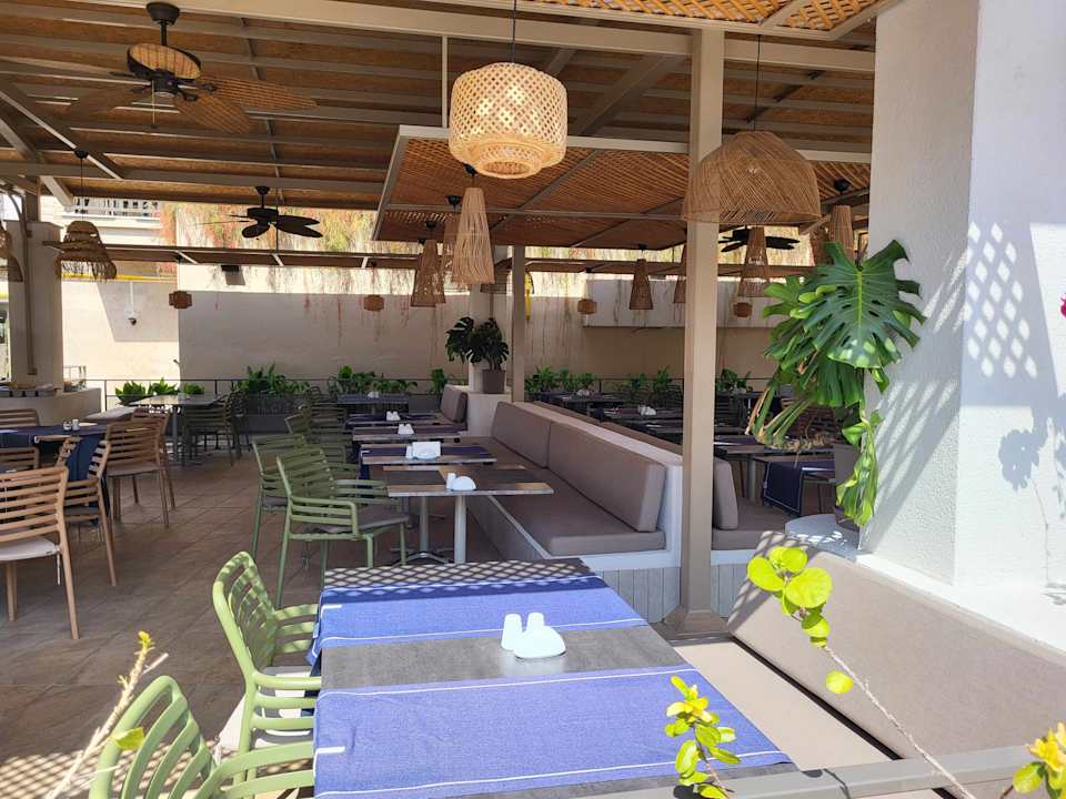 Pool Can Garden Resort