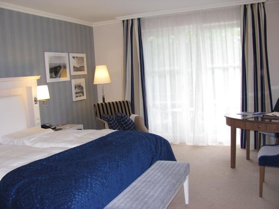 Blick zum Fenster Steigenberger Grandhotel & Spa