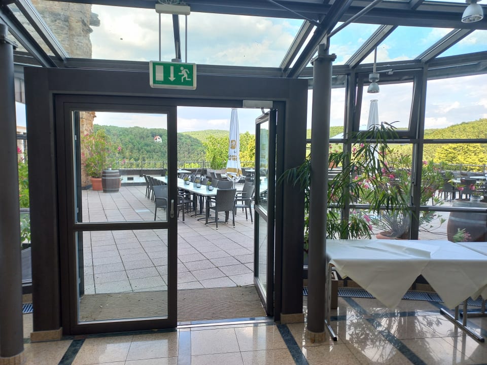 Lobby Burg-Jugendherberge Altleiningen