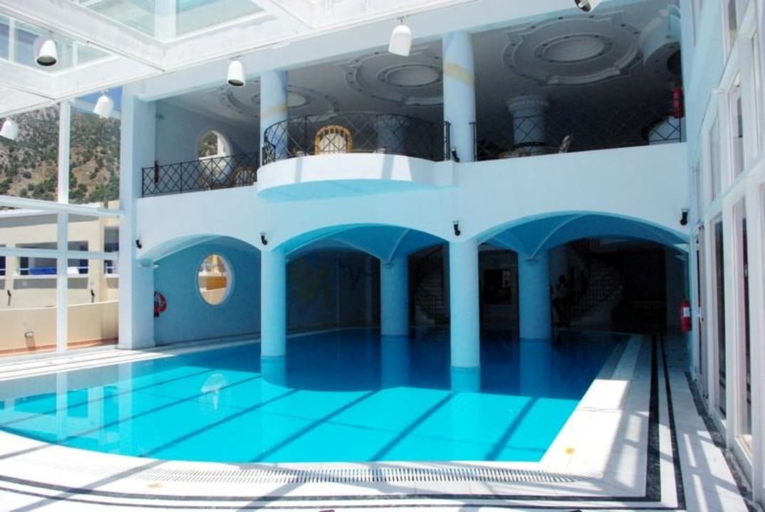 Basen kryty Mitsis Summer Palace