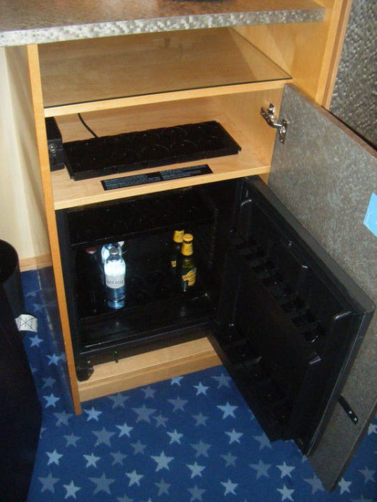 Minibar und Kühlschrank NH Danube City