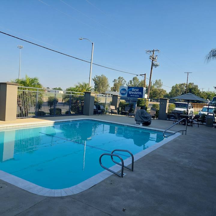 Pool Best Western Exeter Inn & Suites