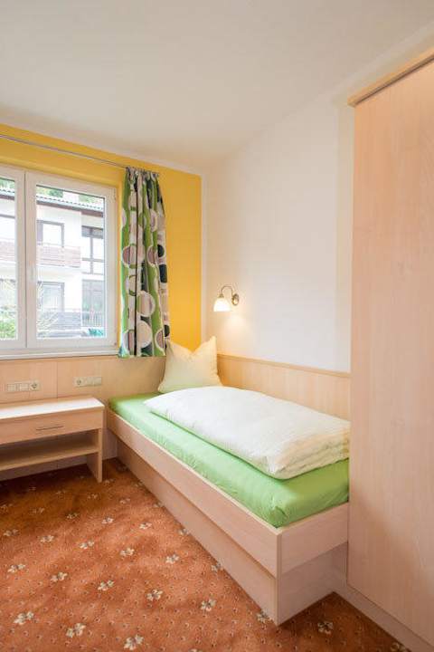 Schlafzimmer mit zwei Einzelbetten Apartmenthaus Österreich