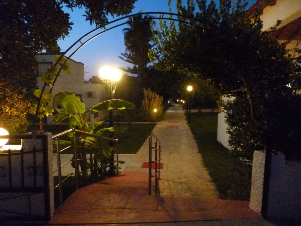 Bei Nacht Hotel Tigaki's Star