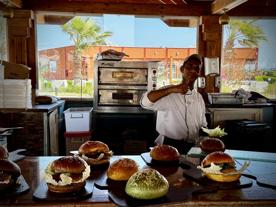 Gastro Three Corners Happy Life Beach Resort