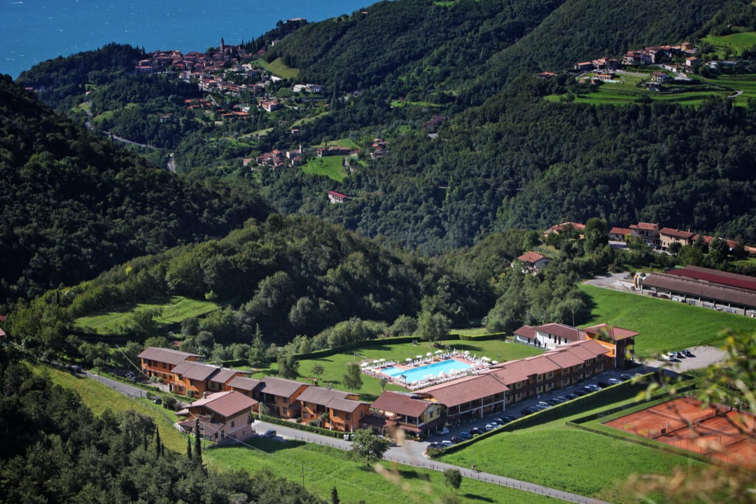 Panoramica struttura Hotel Residence La Pertica