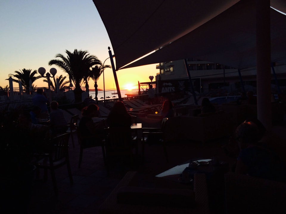 Sonnenuntergang Hotel Osiris