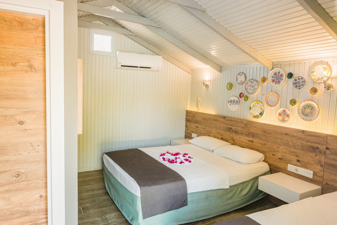 Zimmer Leda Beach Hotel