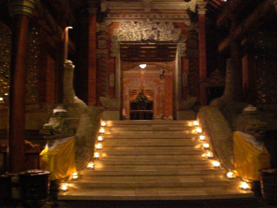 Hintereingang Hotel Keraton Jimbaran Resort