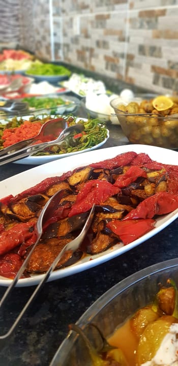 Gastro Lavin Garden Hotel