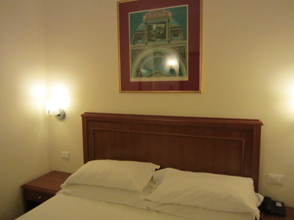 Bett Hotel Milton Roma