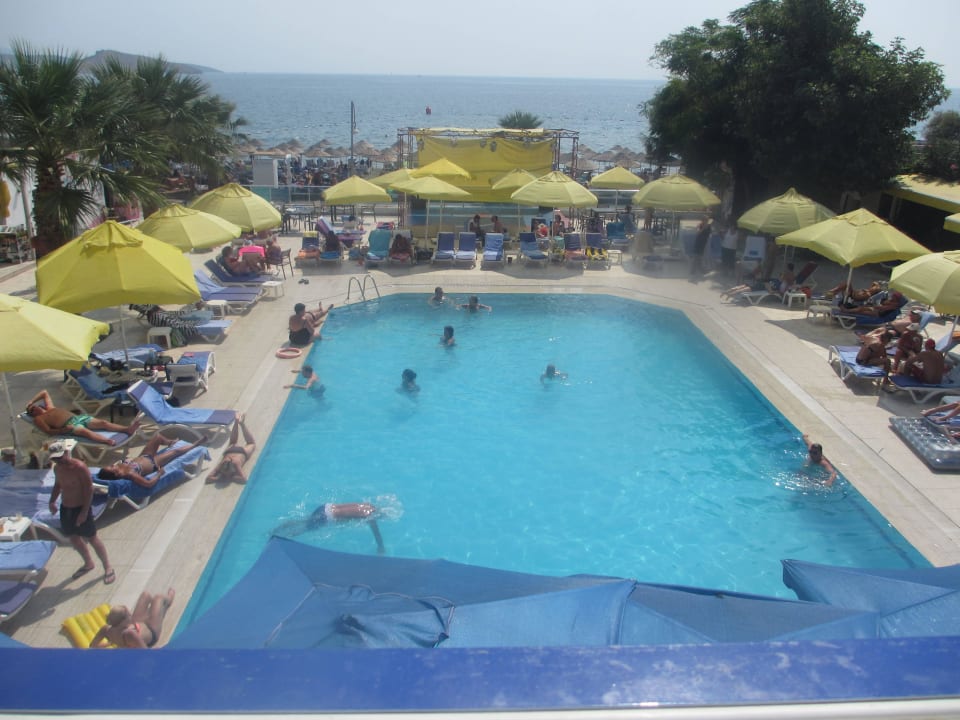 Activitypool Petunya Beach Resort