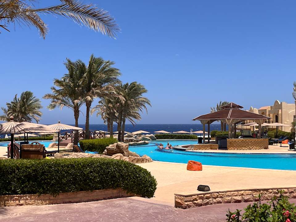 Pool Coral Hills Resorts & SPA