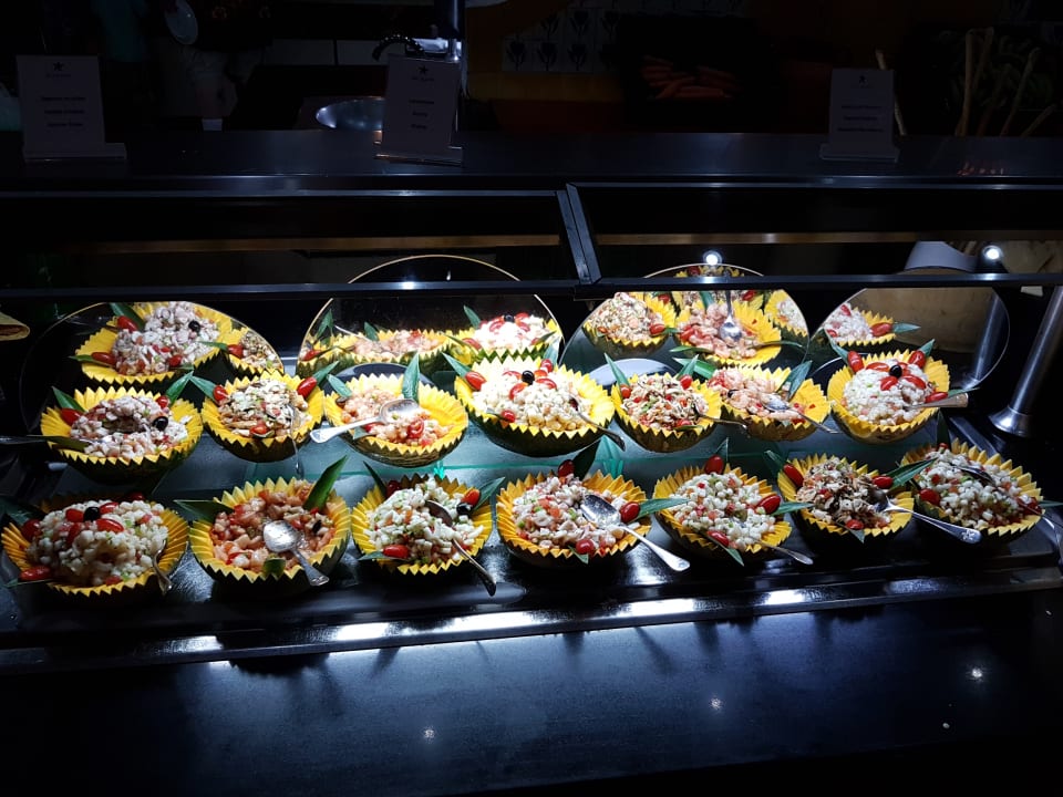 Diverse Salate Iberostar Waves Costa Dorada