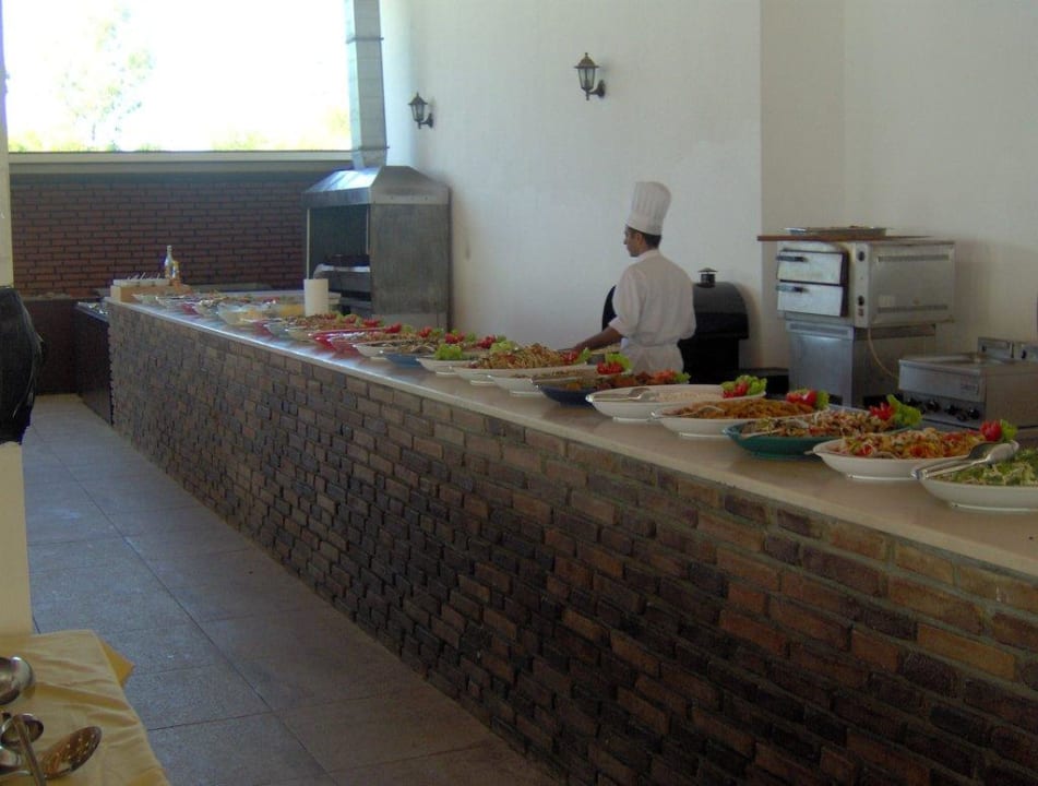 Mittagsbüffet am Strand Süral Saray Hotel