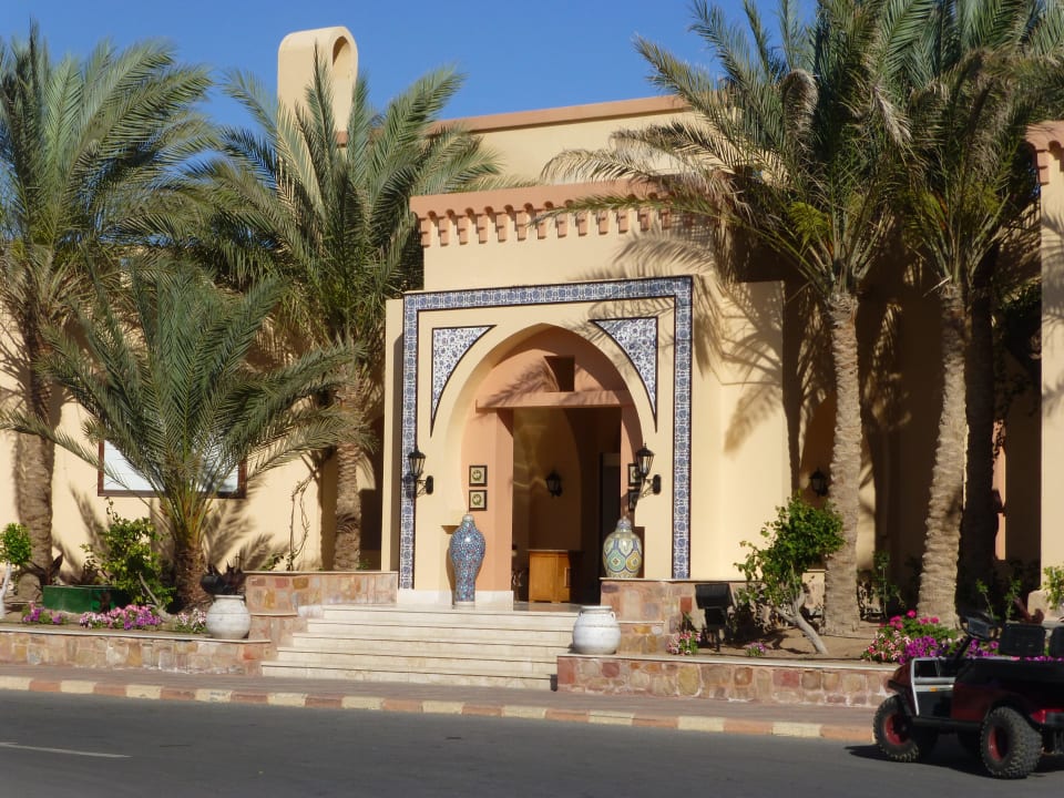 Eingang Steigenberger Coraya Beach - Adults only