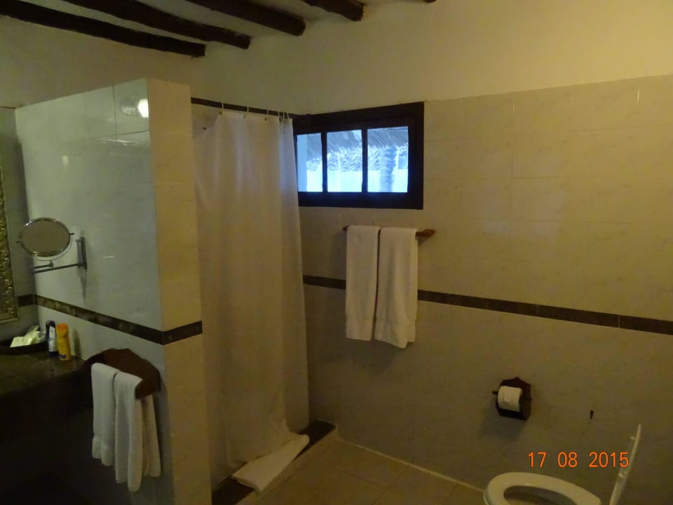 Bad Karafuu Beach Resort & Spa