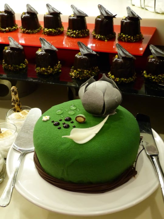 Apfelgrüne Tortenkunst TUI BLUE Side