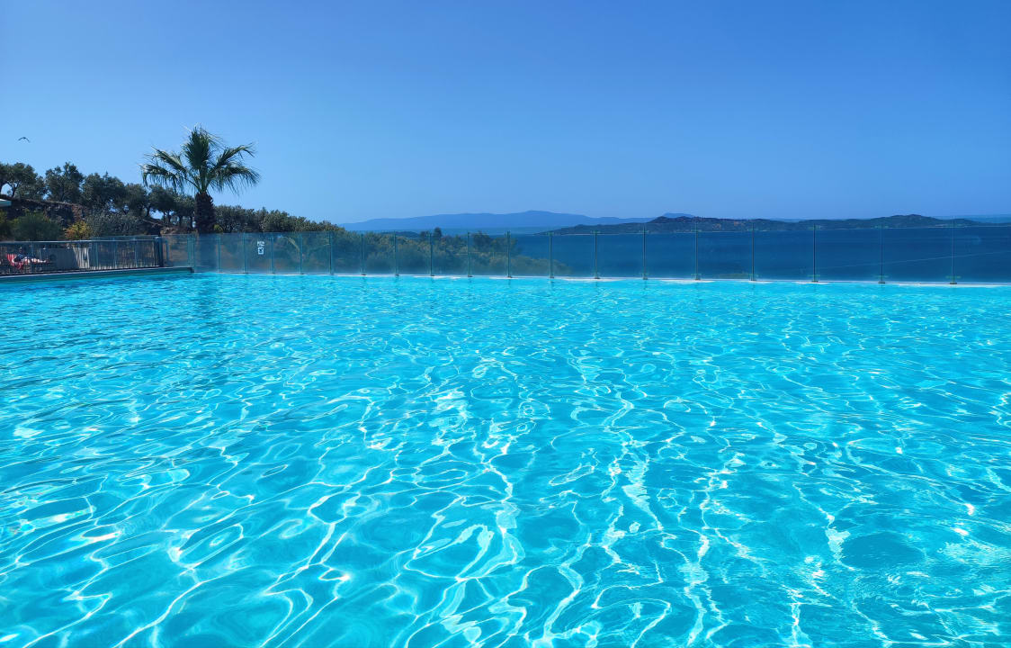 Pool Akrathos Beach Hotel