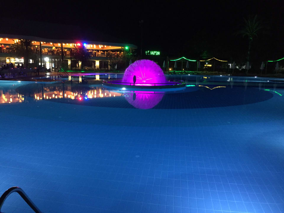 Pool Le Jardin Resort