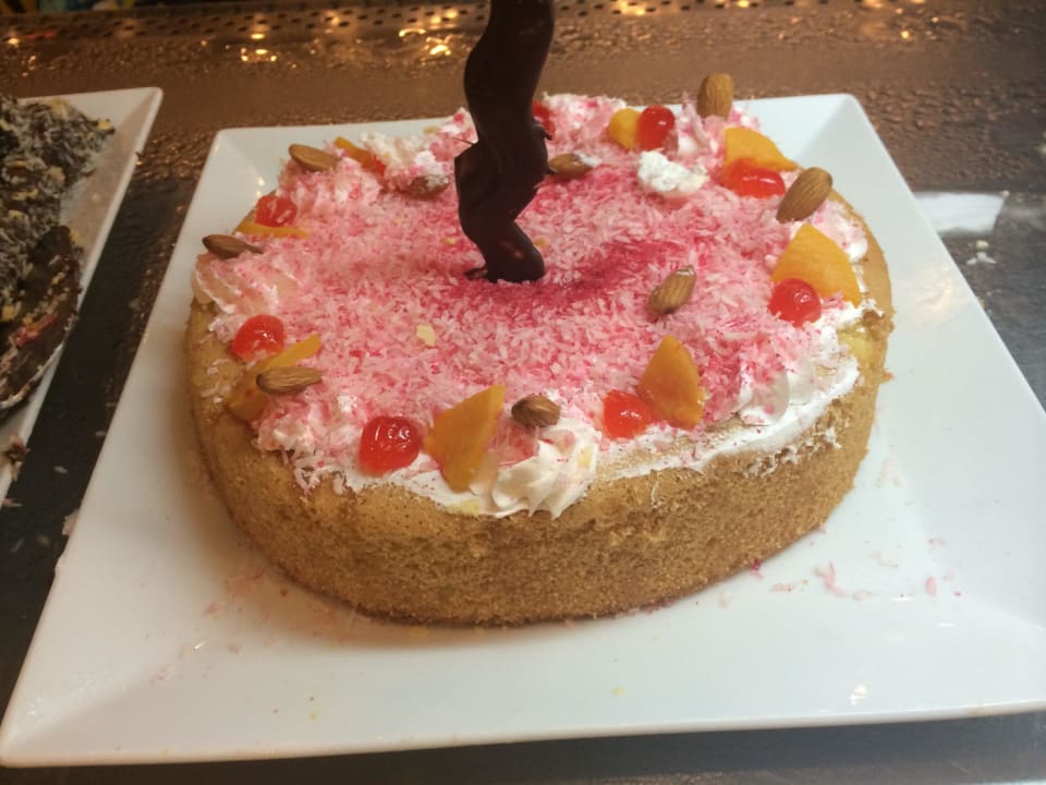 Zum Nachtisch viel Süßes Menaville Safaga