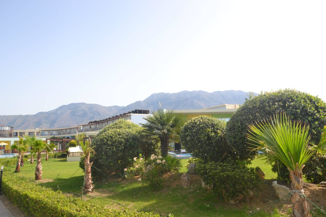 Widok od strony morza Mythos Palace Resort & Spa