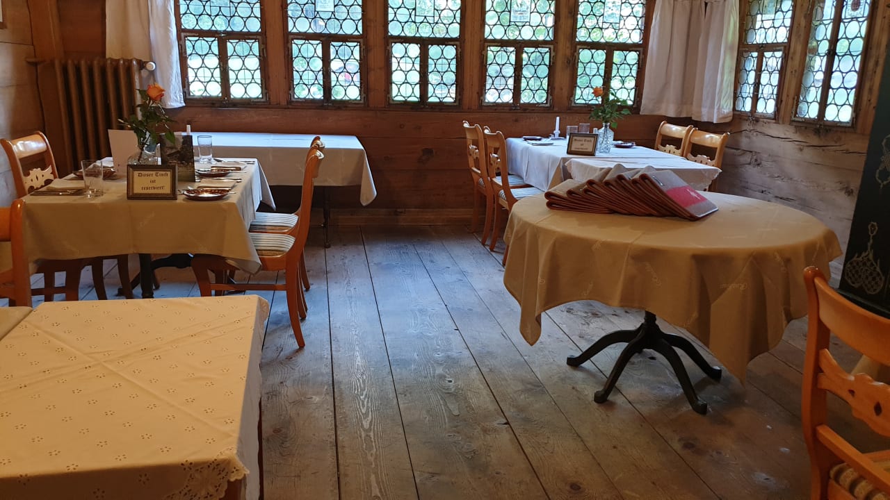 Gastro Waldhotel Doldenhorn & Landgasthof Ruedihus