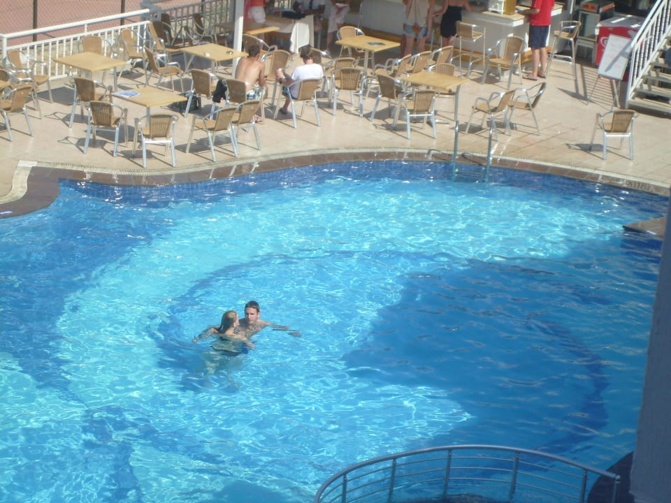 Vooraan kinderbadje Victoria Resort Hotel