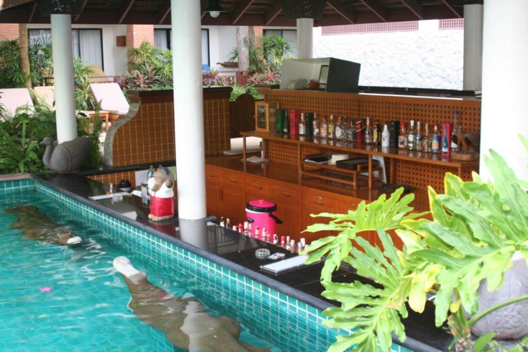 Poolbar am großen Pool Woodlands Hotel & Resort