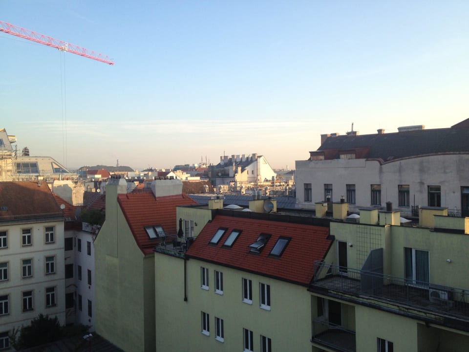 Morgendlicher Blick vom Zimmer im 4. Stock Flemings Selection Hotel Wien-City
