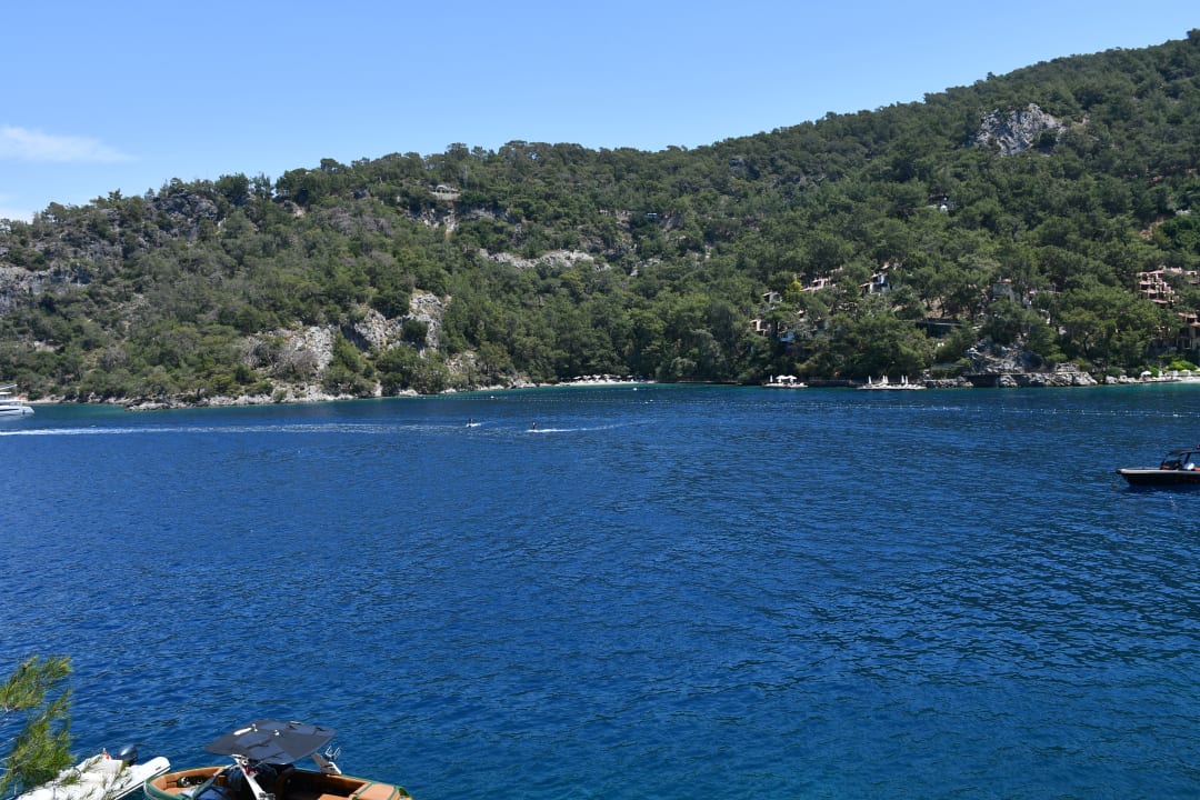 Strand Hillside Beach Club