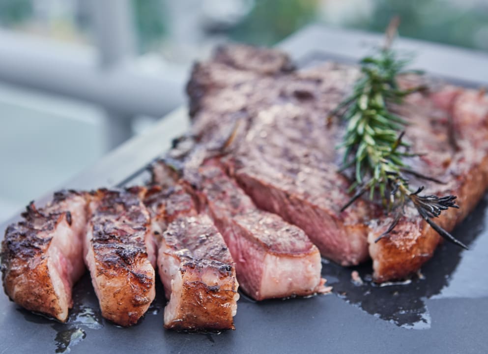 Gastro Rose Rayhaan by Rotana