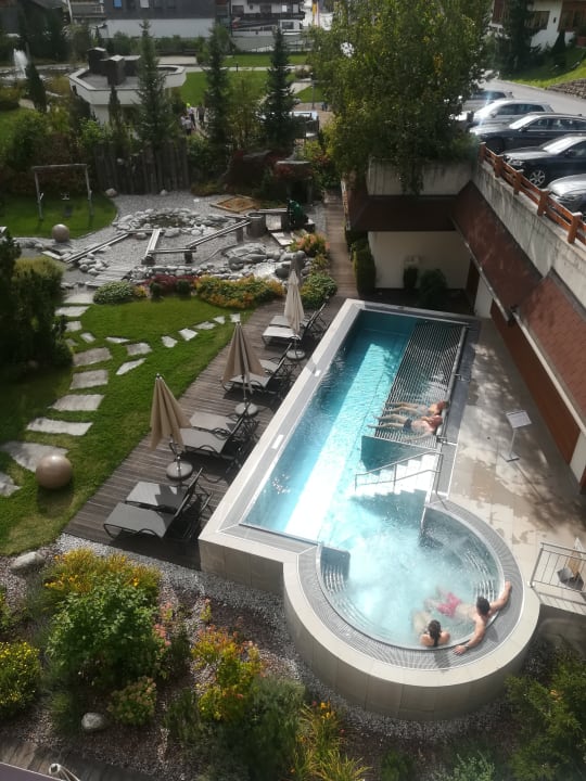 Gartenanlage Hotel Alpenhof