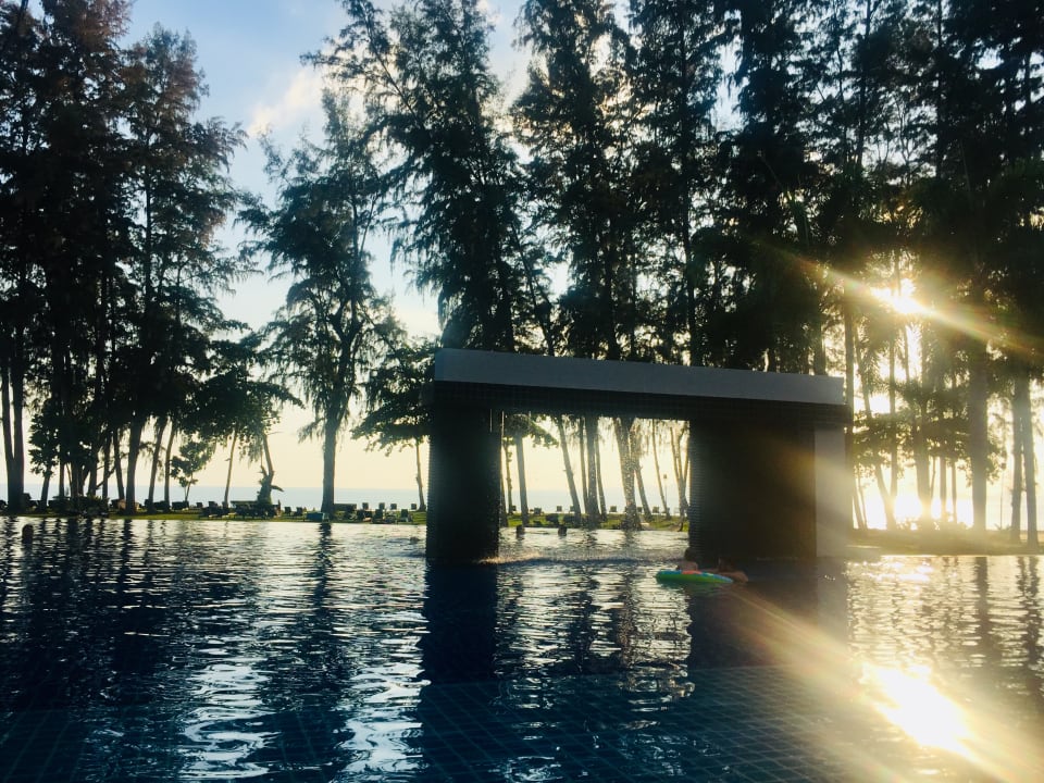 Pool Dusit Thani Krabi Beach Resort