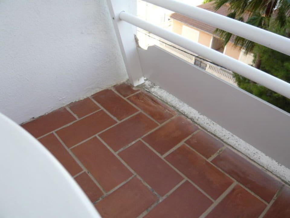 Balkon kaputt, Kinder fallen durch Grupotel Farrutx